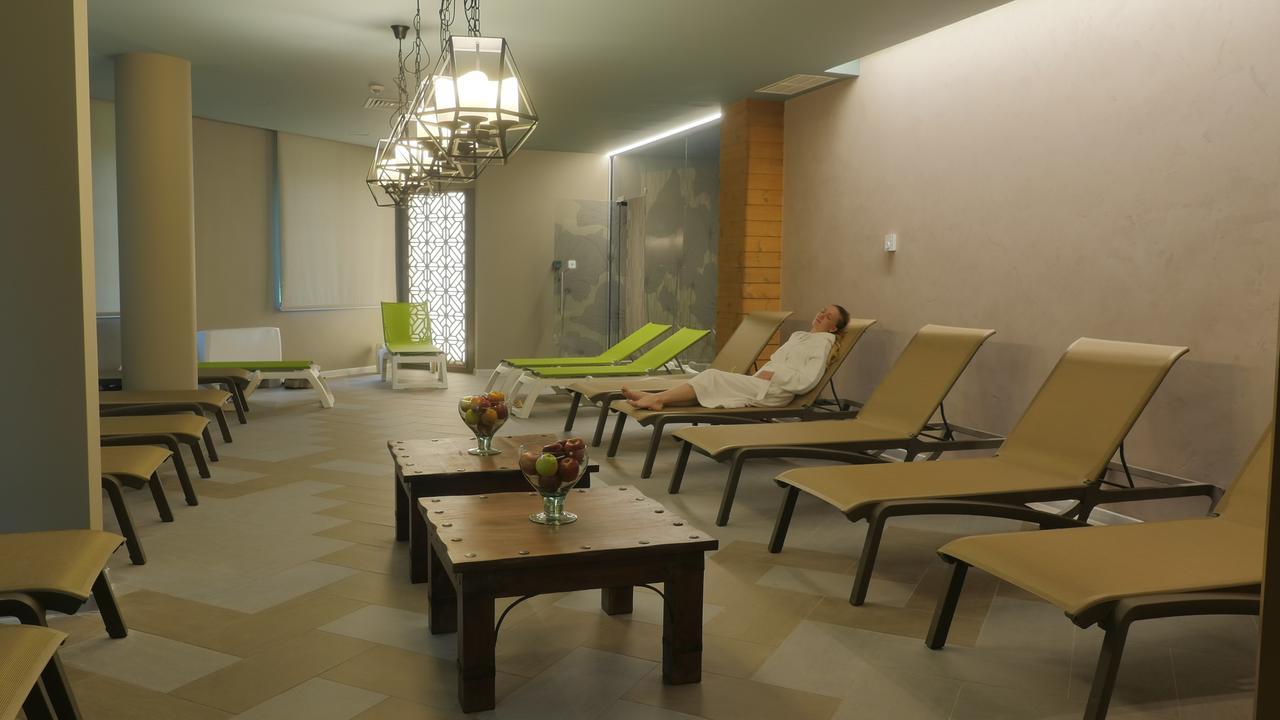 Hot Springs Medical And Spa Banya  Exterior foto